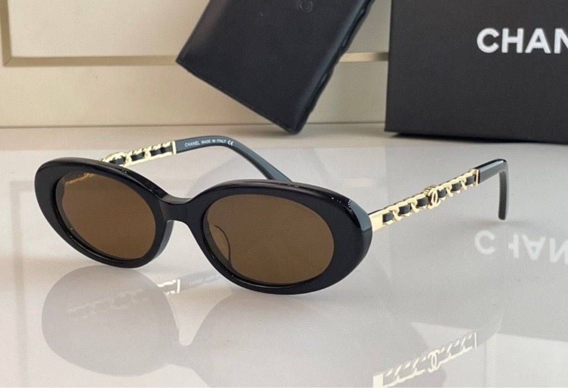 New 23 woman Chanel eyewear
