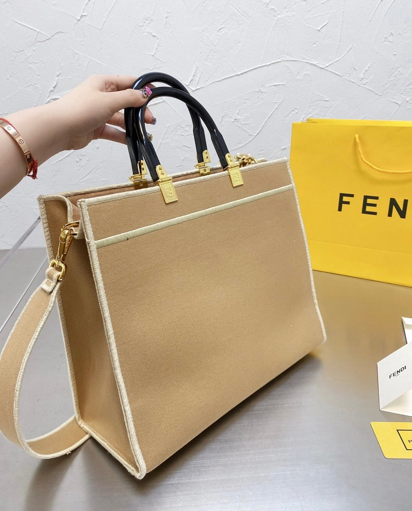 Large Fendi woman Handbag
