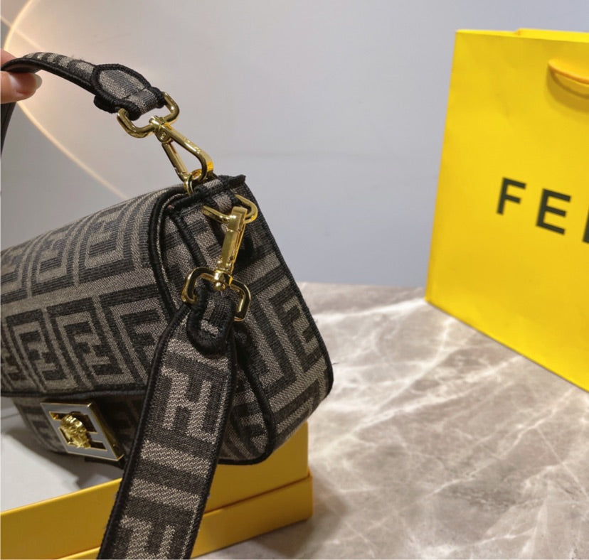 New woman Fendi 2021 handbag