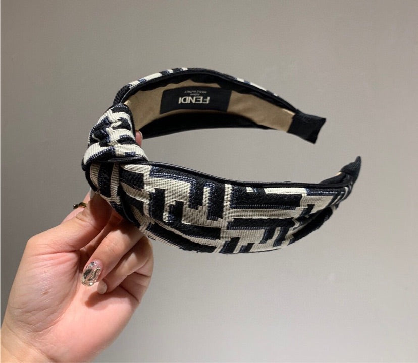 Woman new Fendi headband