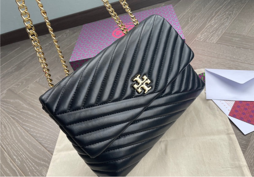 Black leather Tory Burch woman handbag