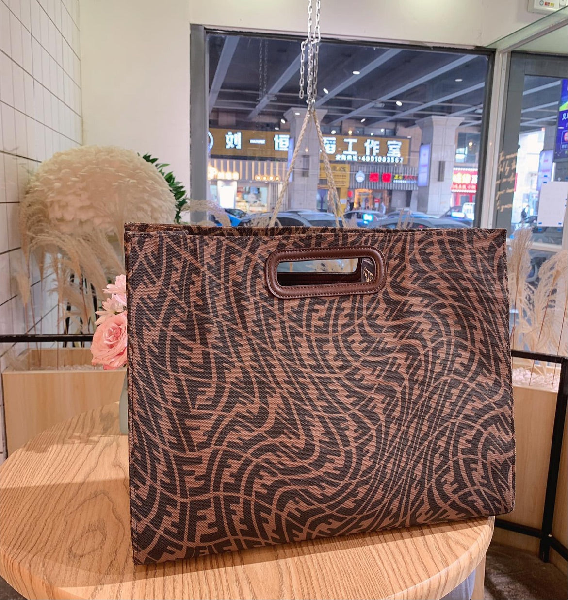 Woman new Fendi Handbag