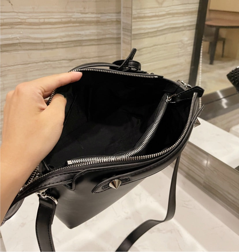 Leather woman Fendi handbag