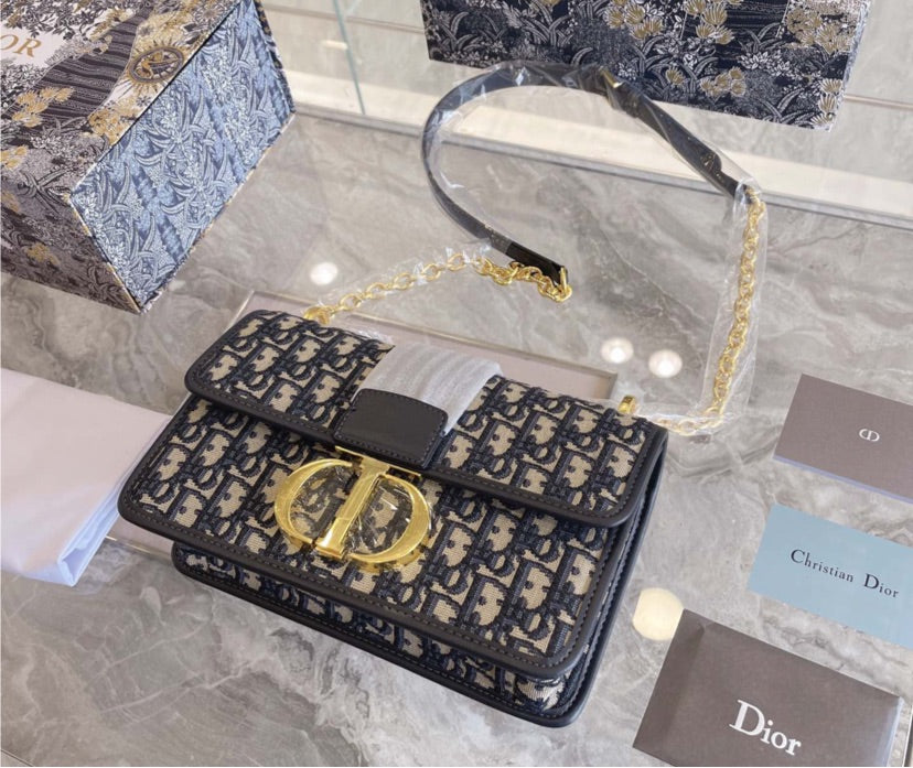 Dior woman shoulder /crossbody