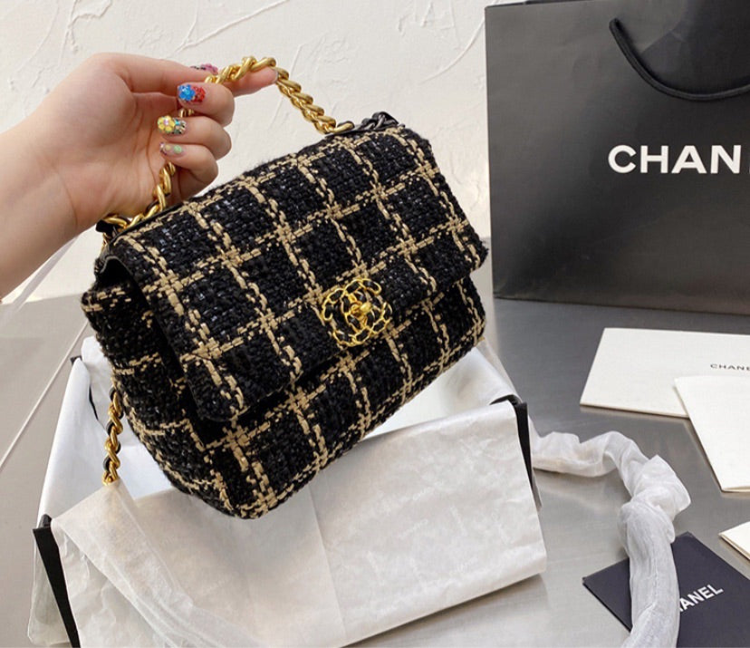 Black/gold woman shoulder Chanel  handbag