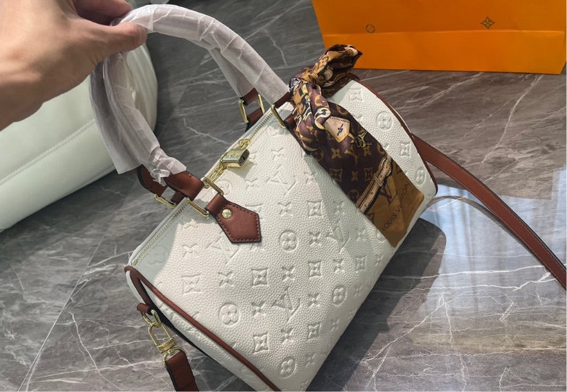 New white/ brown LV a woman Handbag