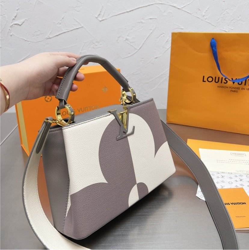 New LV woman shoulder handbag
