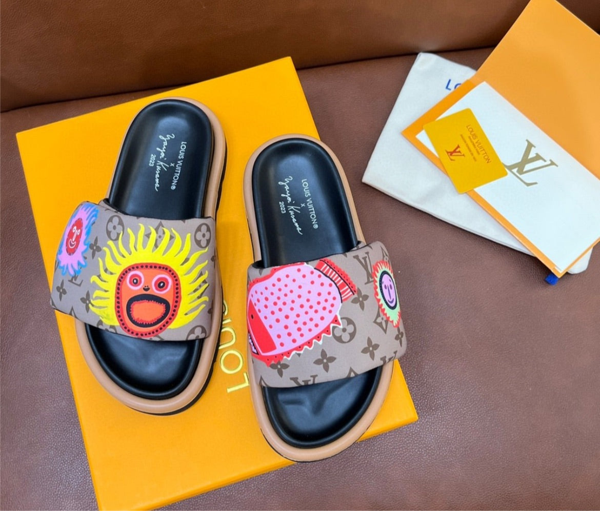 New LV summer sandal