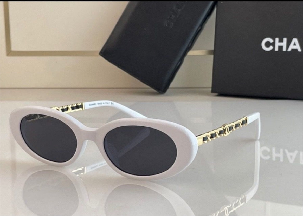 New 23 woman Chanel eyewear