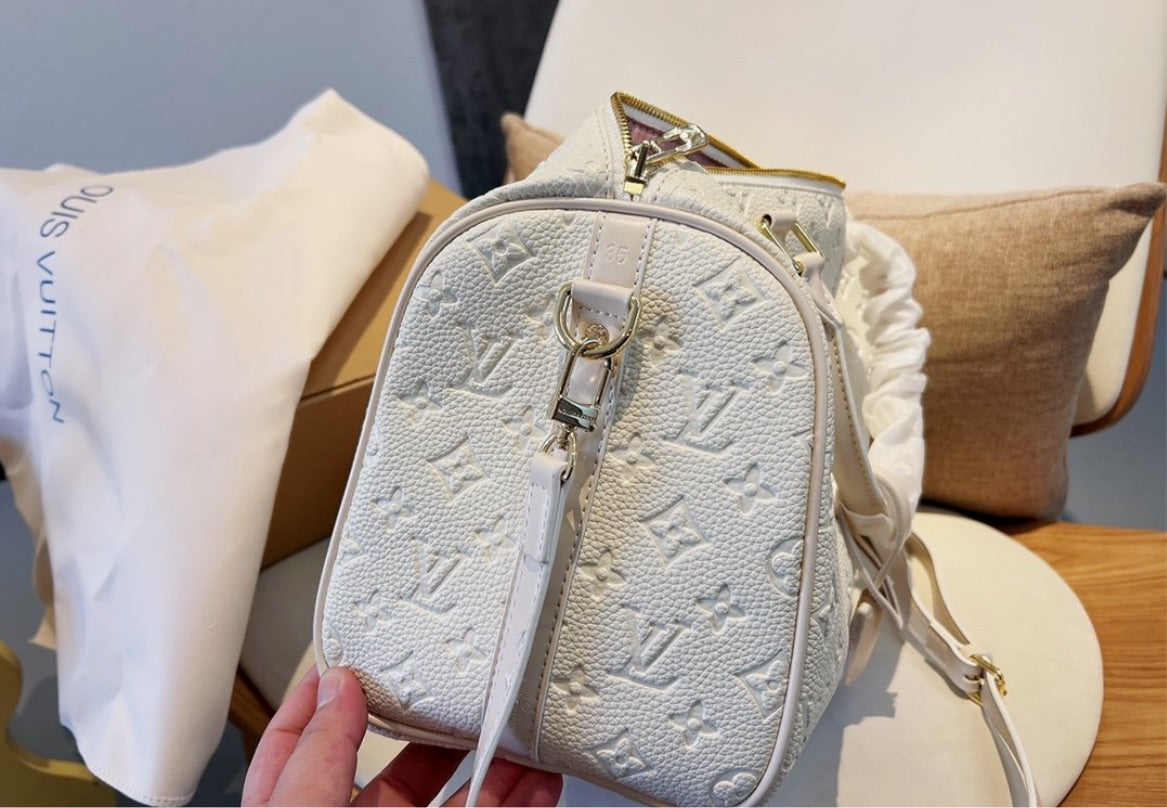 Louis Vuitton woman shoulder handbag