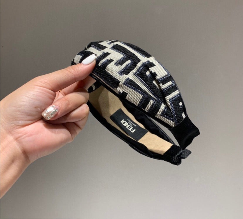 Woman new Fendi headband