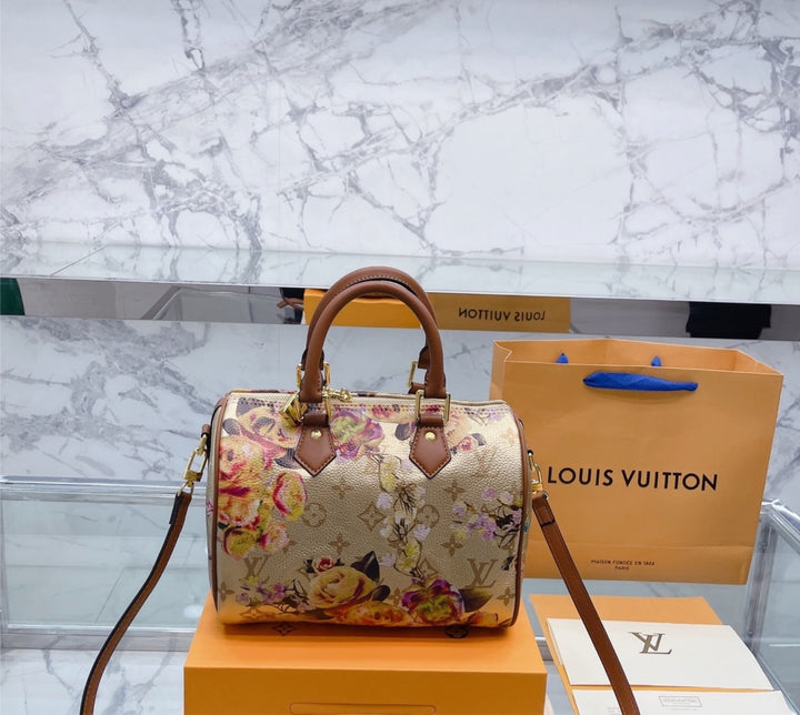New Louis V woman shoulder bag