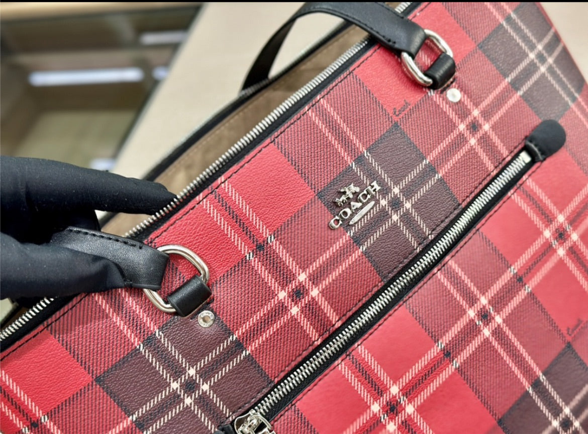 Coach woman shoulder handbag