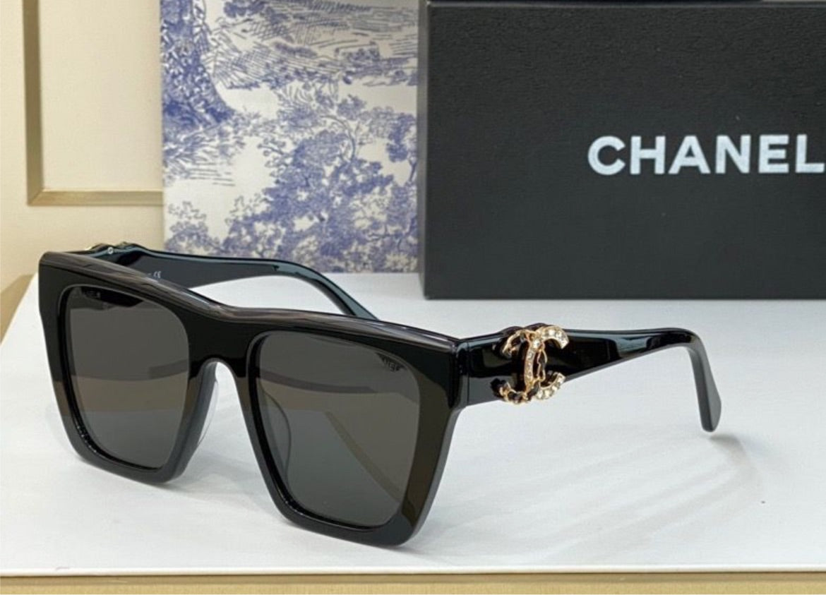 New sunglasses Chanel