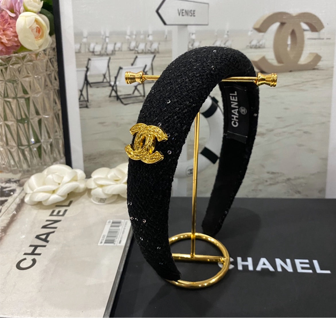 Chanel woman headband