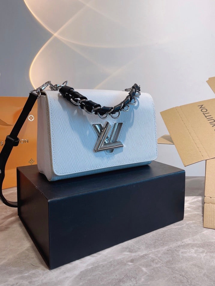 Louis Vuitton trendy crossbody