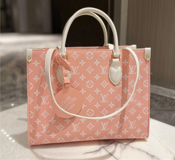 Woman LV shoulder handbag