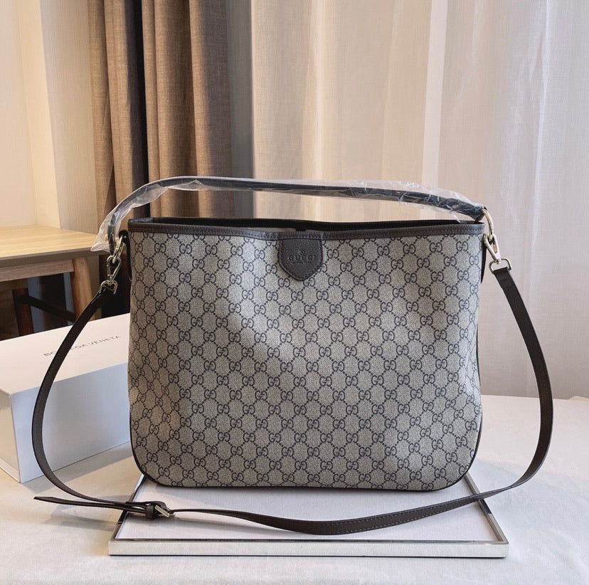 Gucci woman shoulder handbag