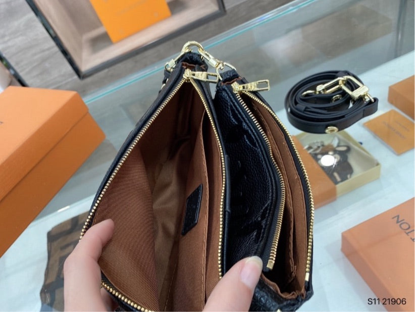 LV 2 pocket woman Black Handbag