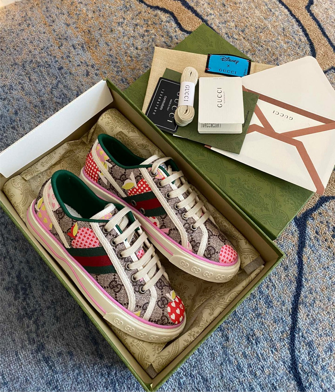 New Woman Gucci low sneakers