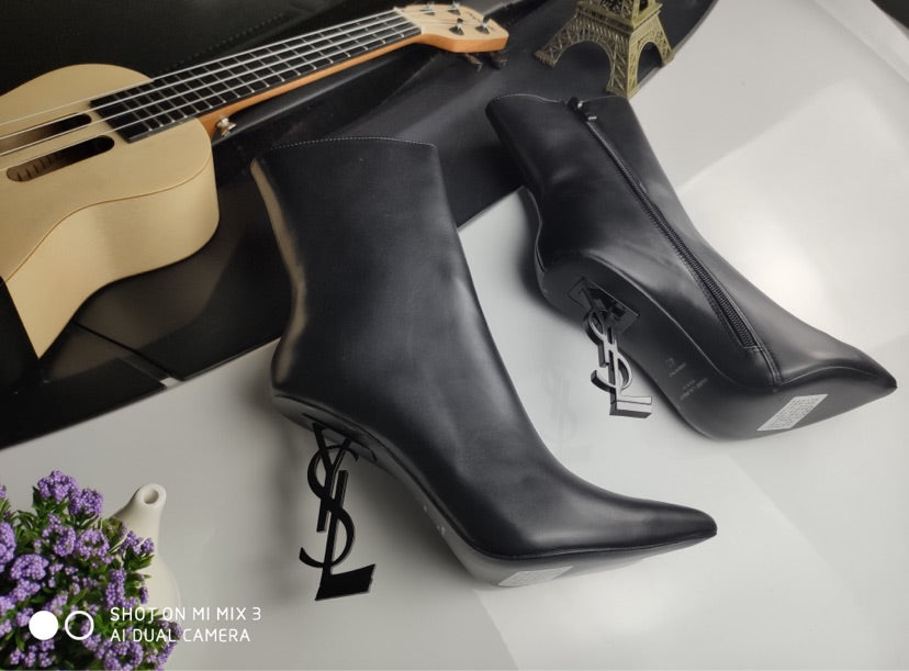 Woman YSL boots