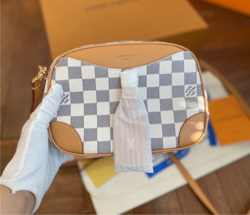 LV woman Crossbody handbag