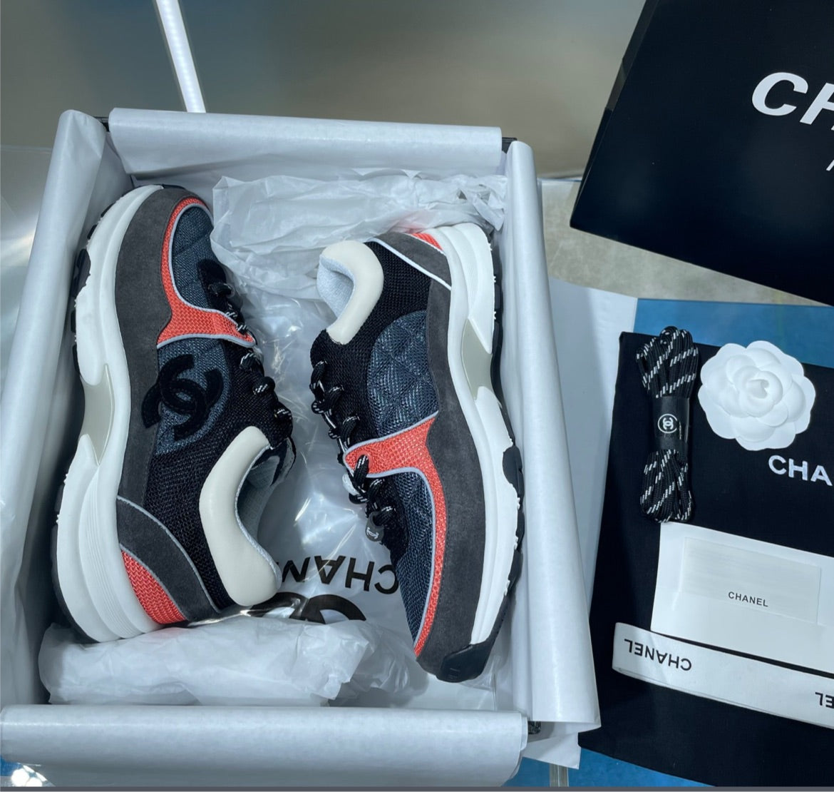 Chanel woman sneaker