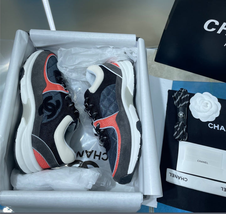 Chanel woman sneaker