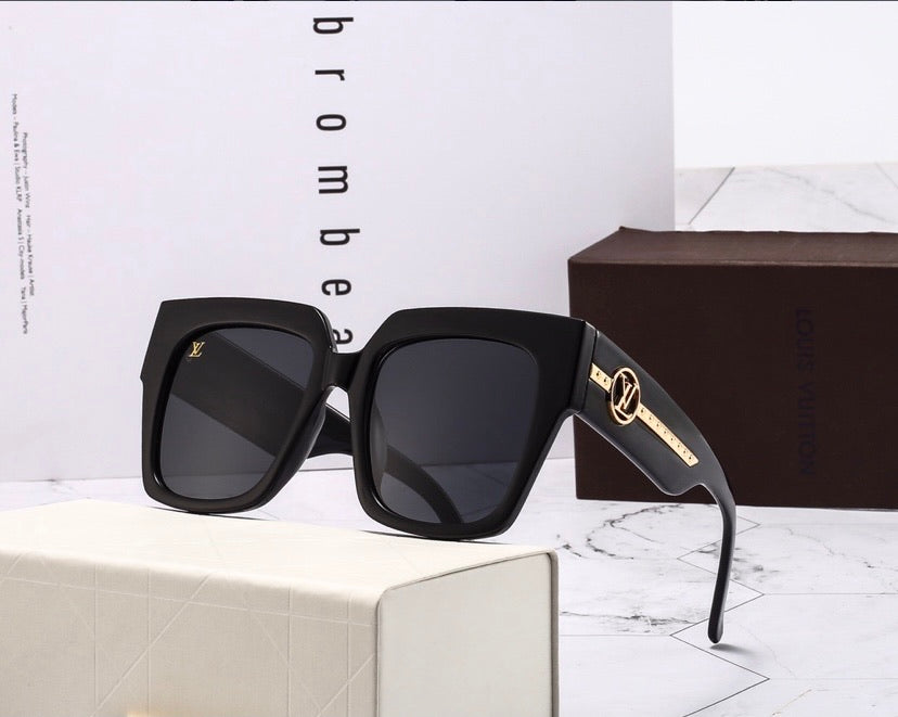 LV a sunglasses