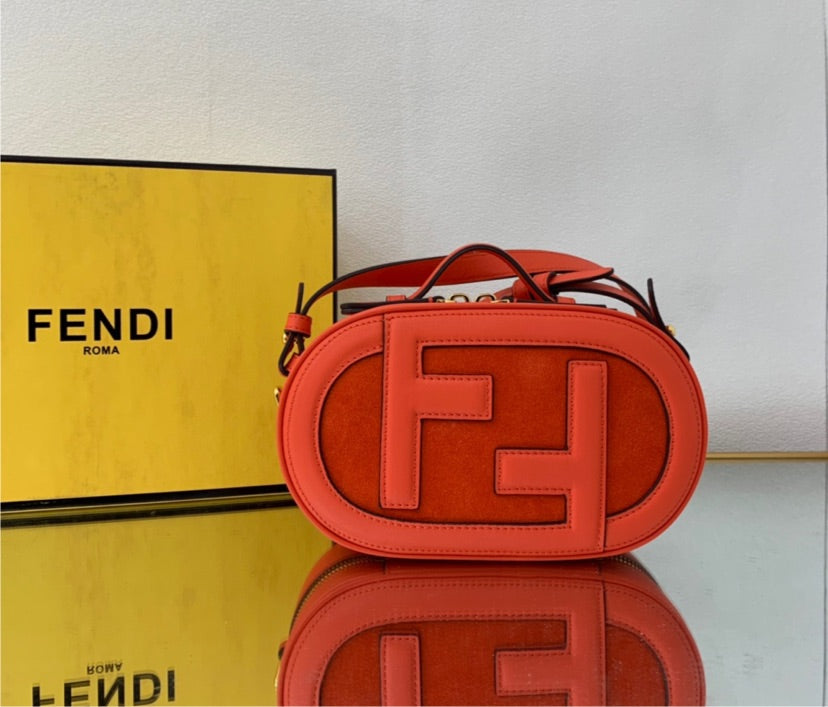 New Fendi woman crossbody / shoulder