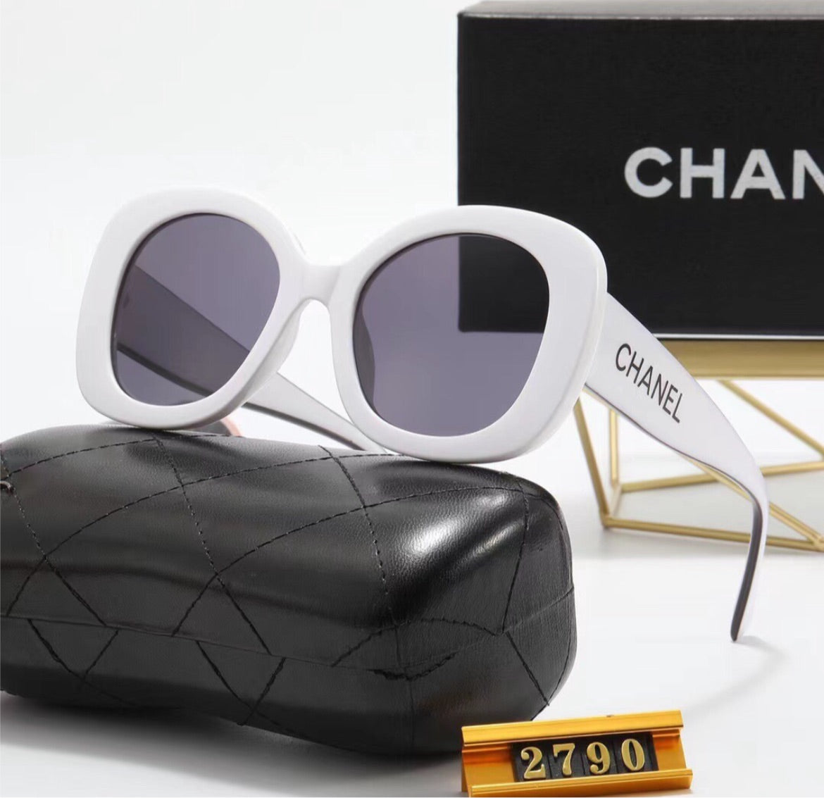 New Chanel woman sunglasses