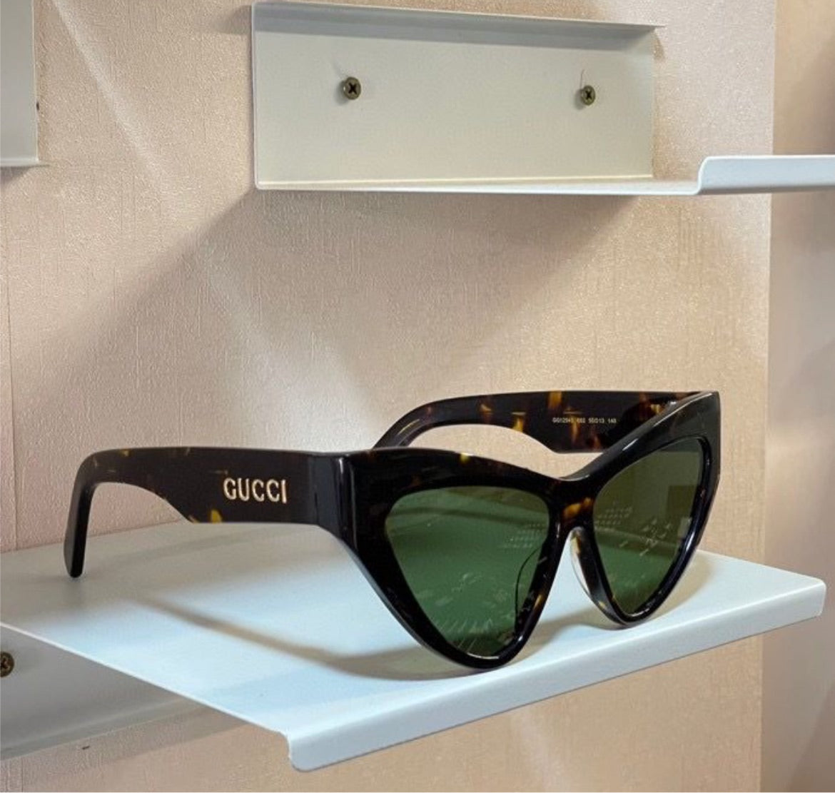New Gucci woman shades