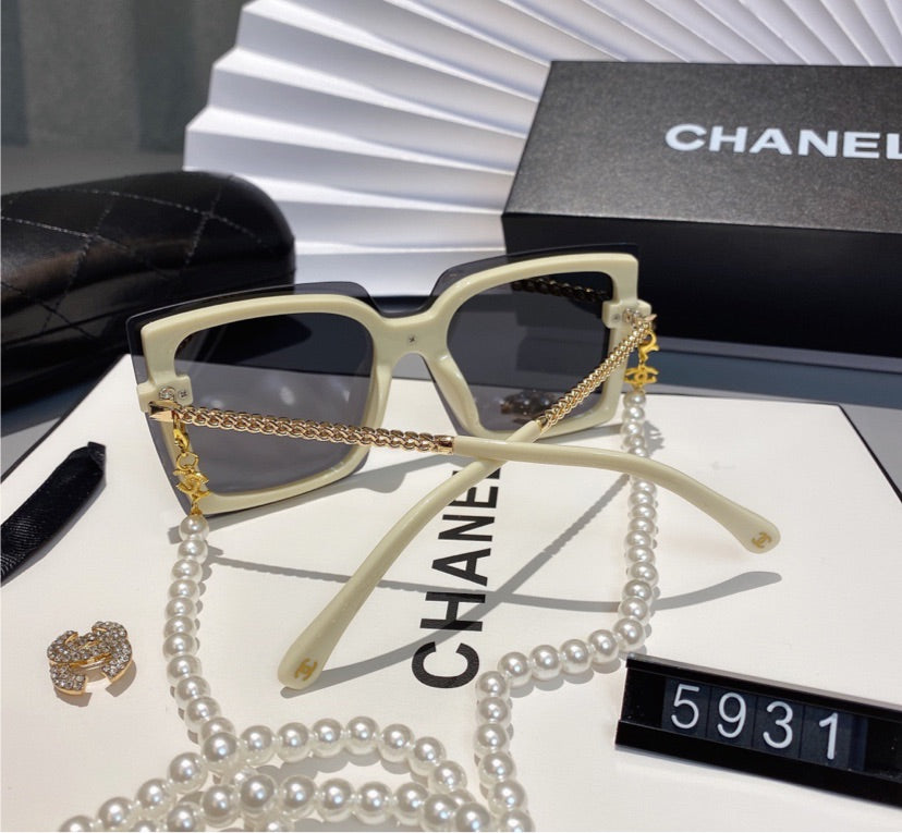 Chanel woman sunglasses