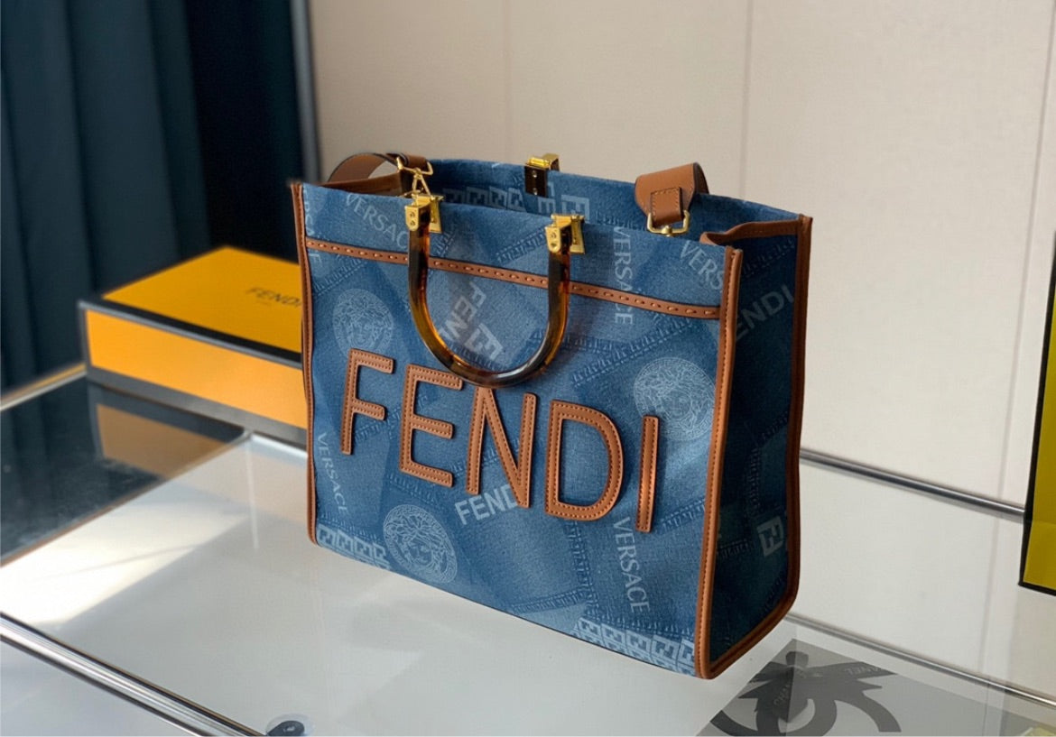 Fendi large shoulder handbag