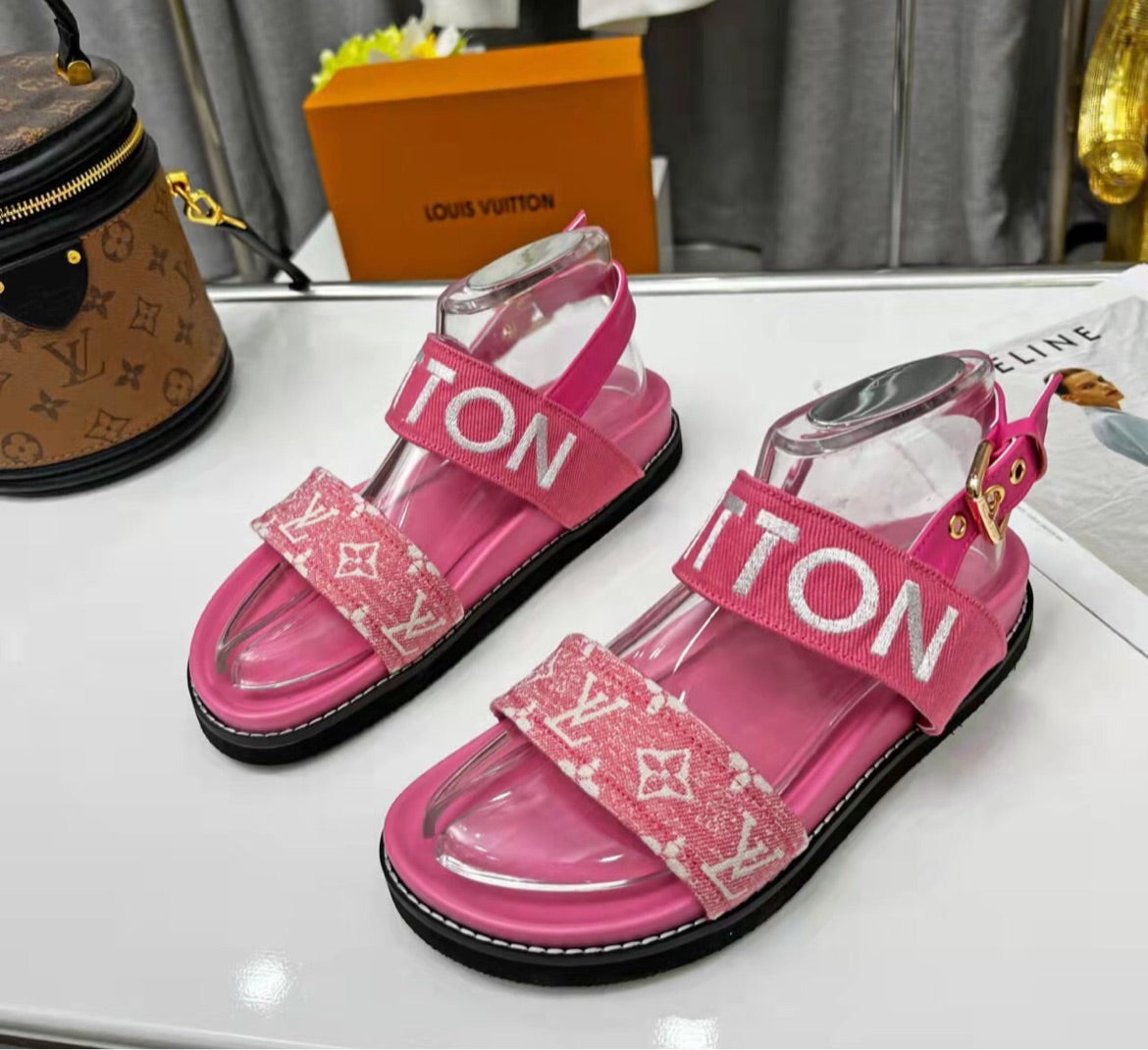 New LV woman sandal