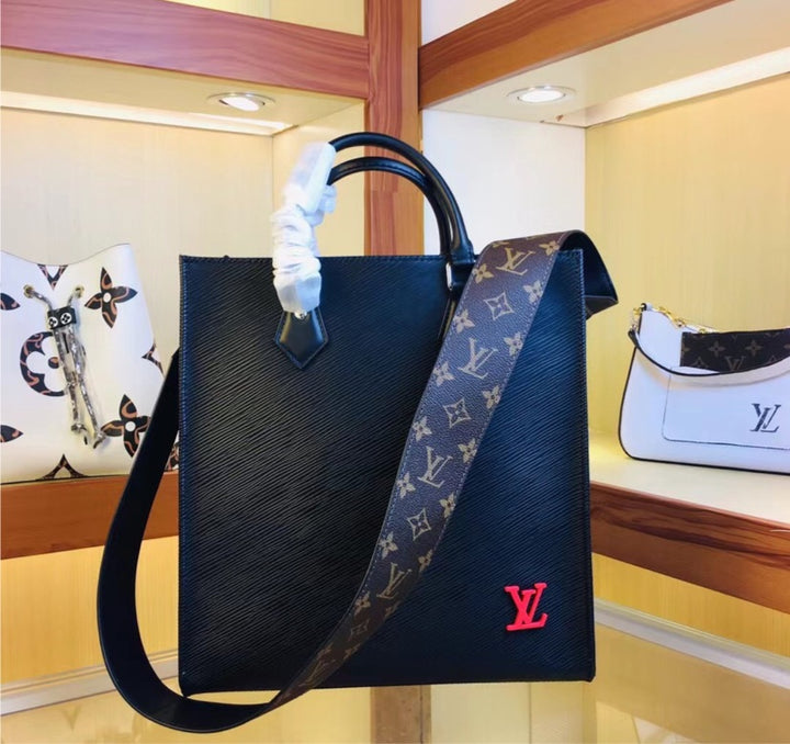 LV woman new shoulder handbag