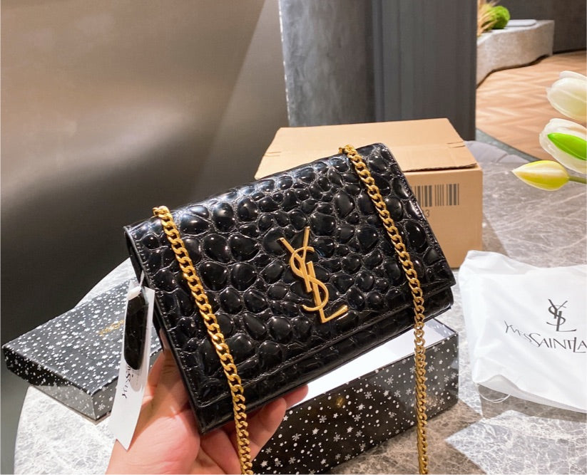 New woman YSL black/gold shoulder handbag