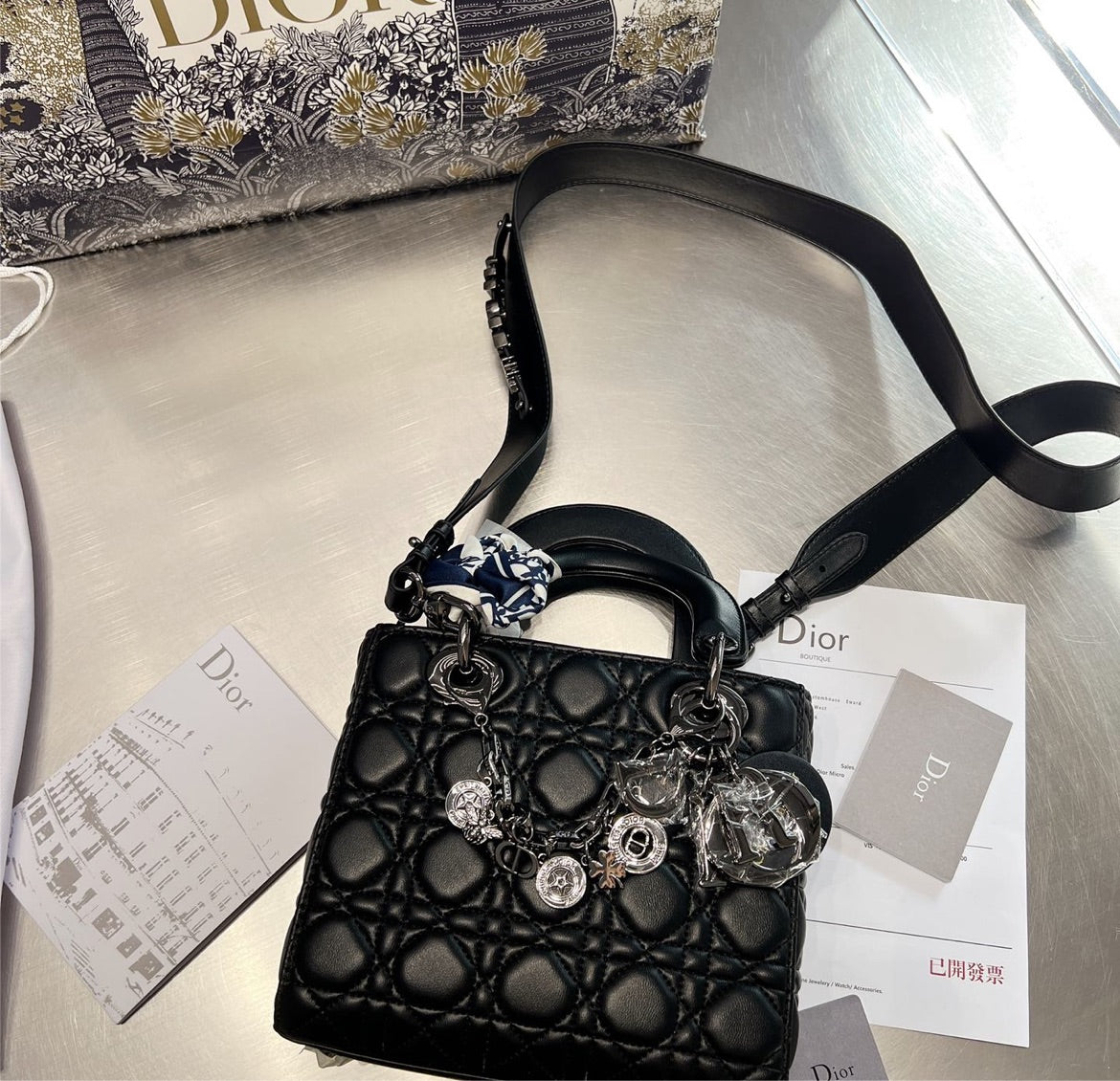 Dior woman shoulder handbag