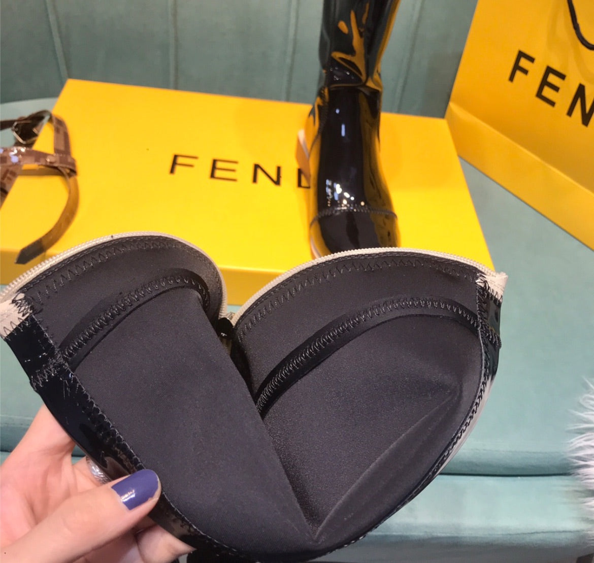 New 22 Fendi woman Boots