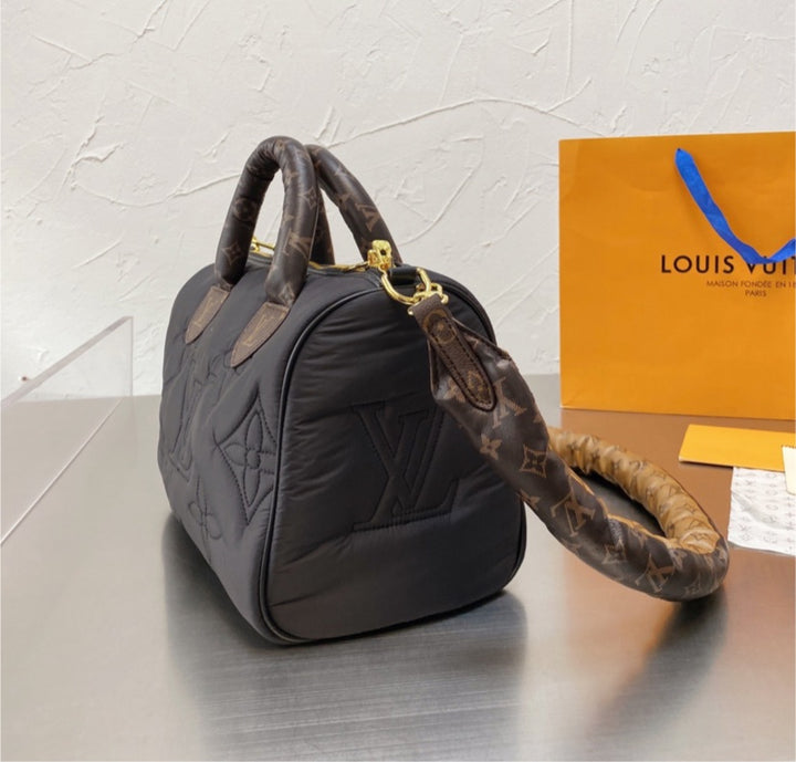Woman LV handbag
