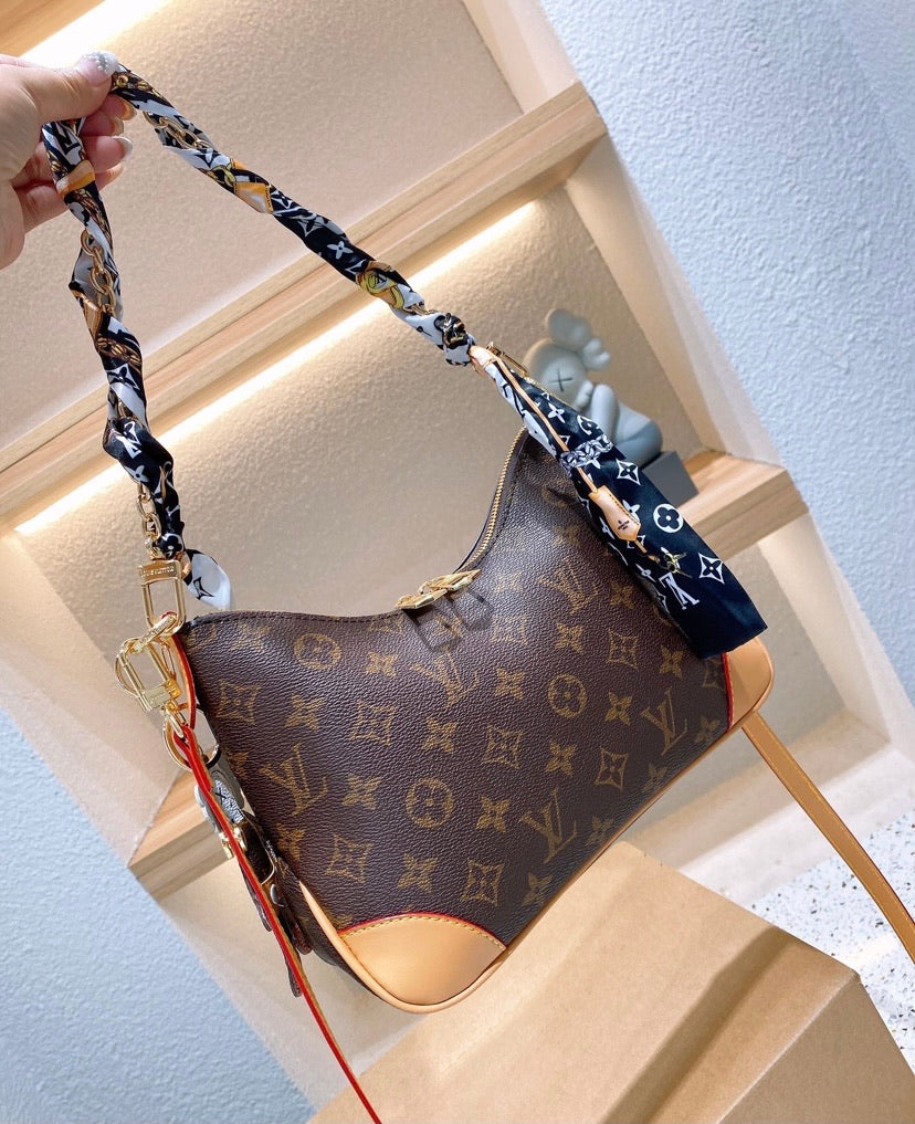 LV woman new shoulder handbag