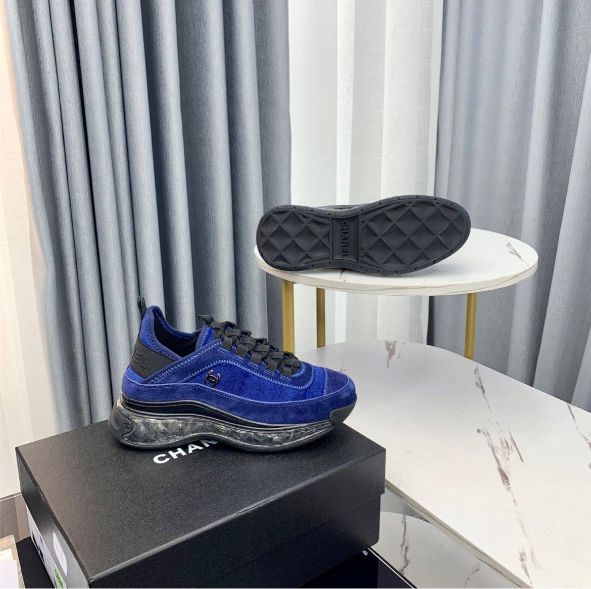 Blue Chanel suede woman sneaker