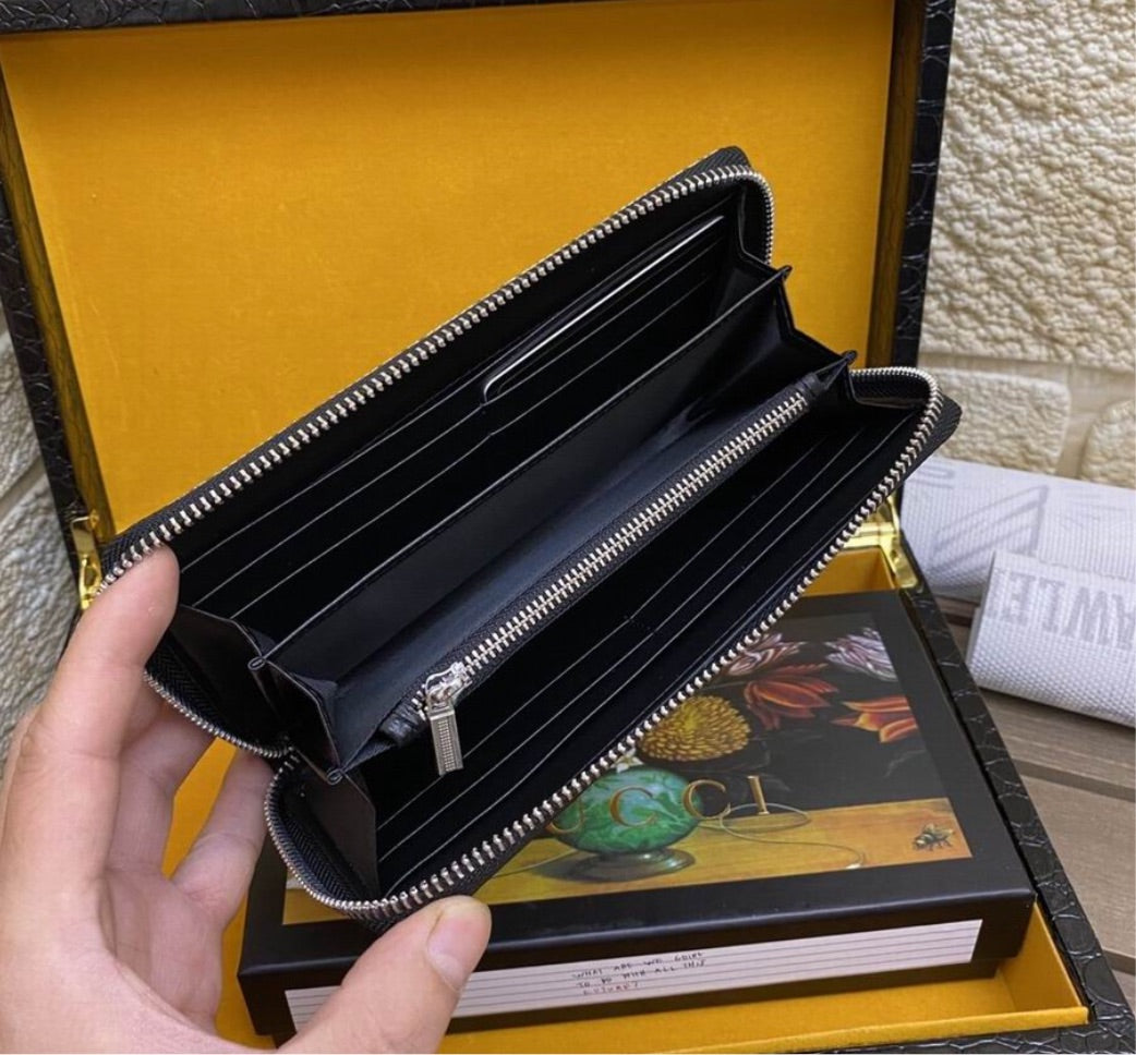 Gucci leather wallet