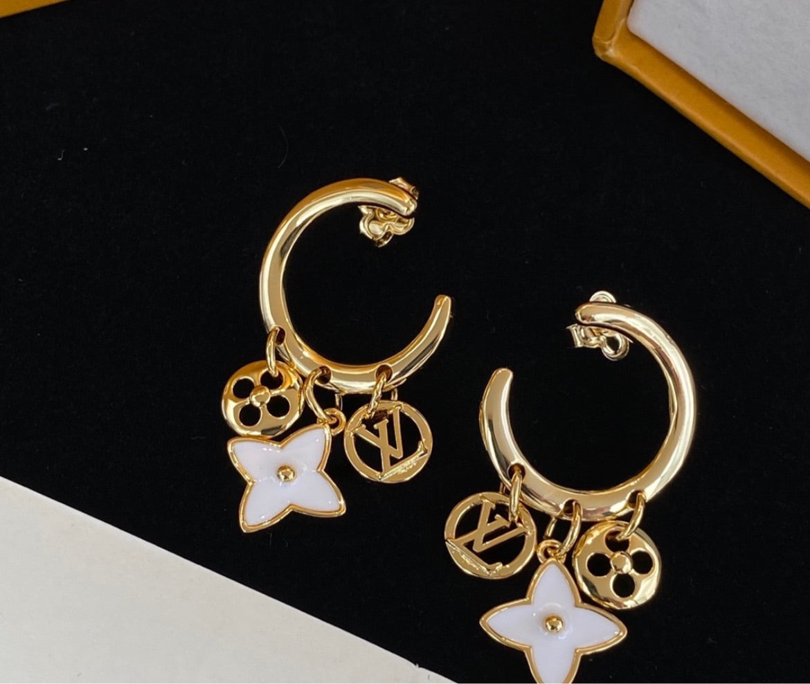 New LV woman earring