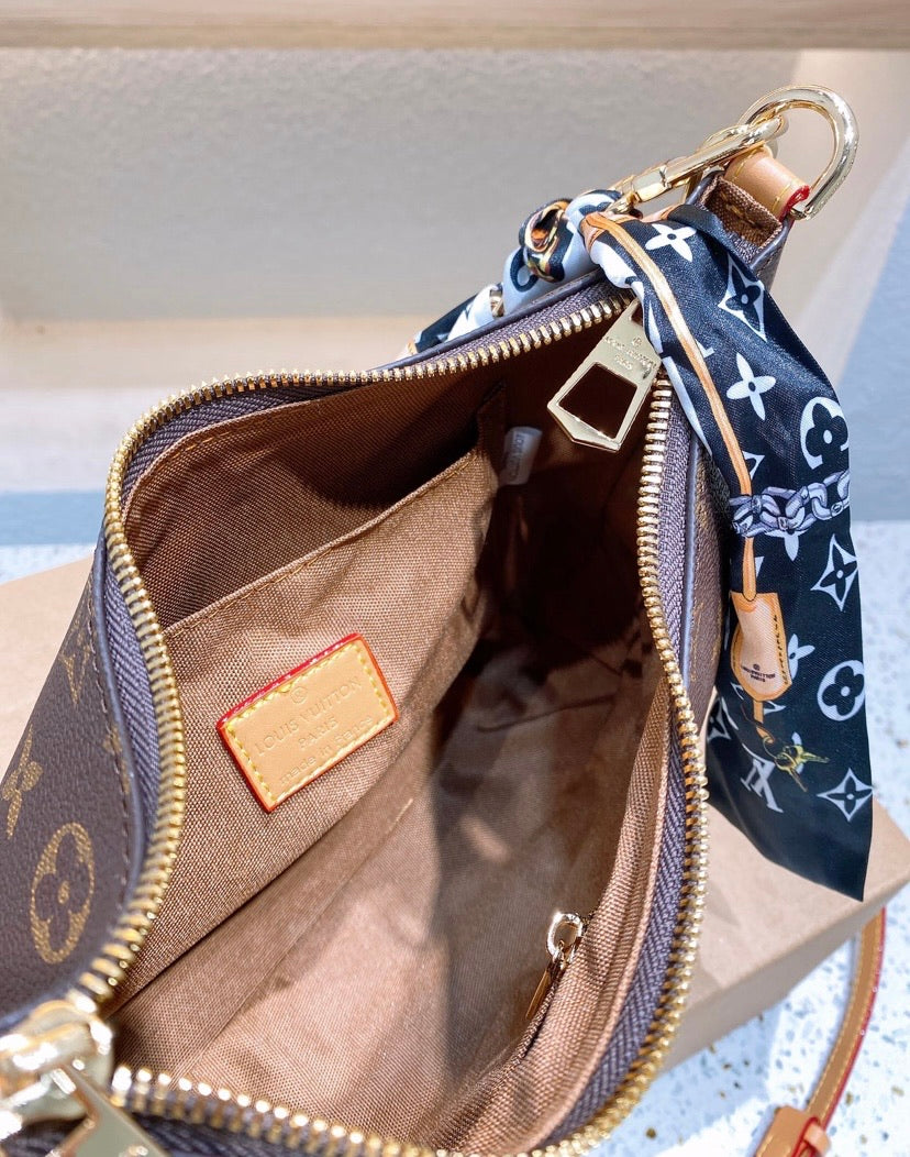 LV woman new shoulder handbag
