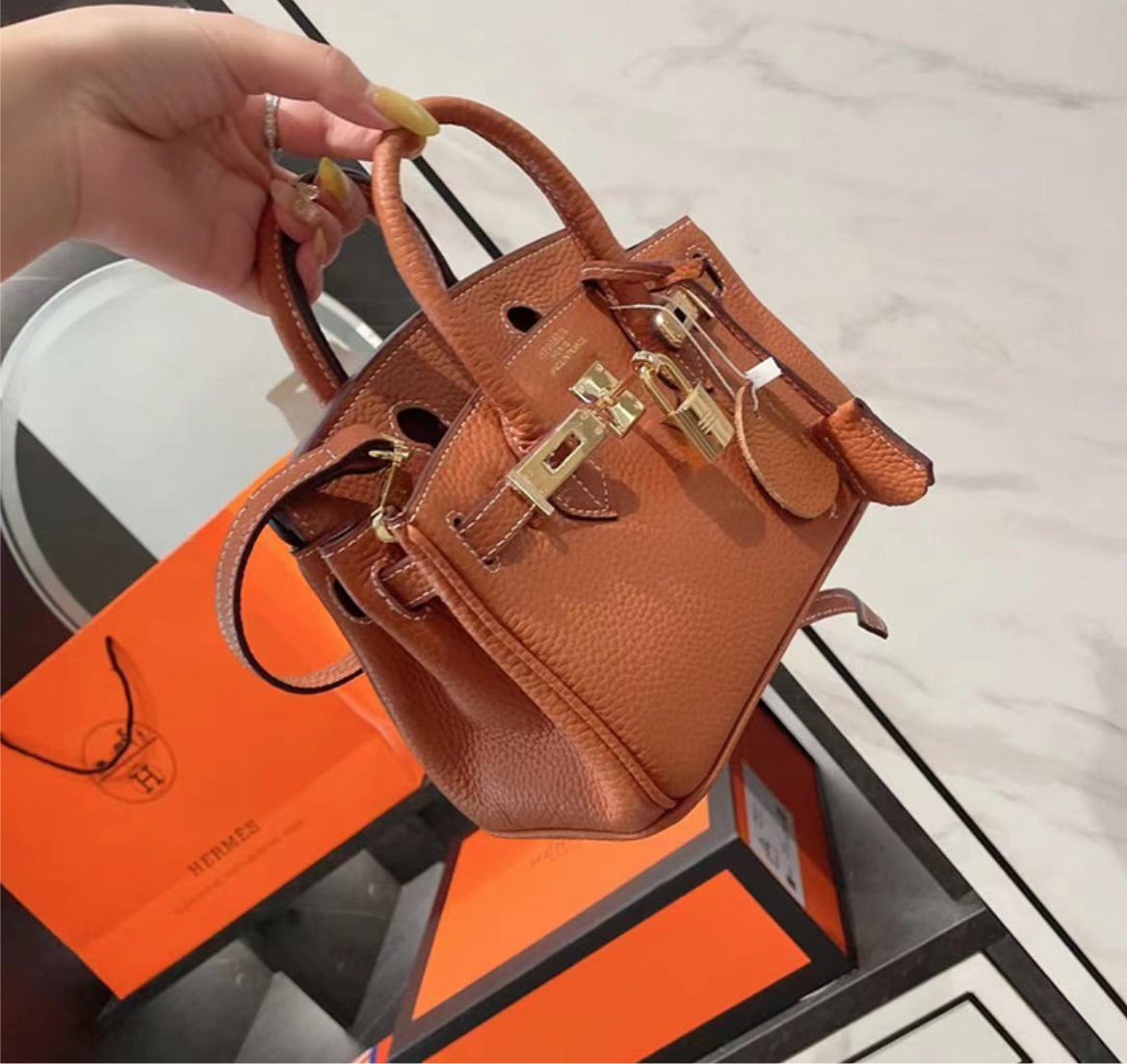 Leather Hermes woman shoulder handbag