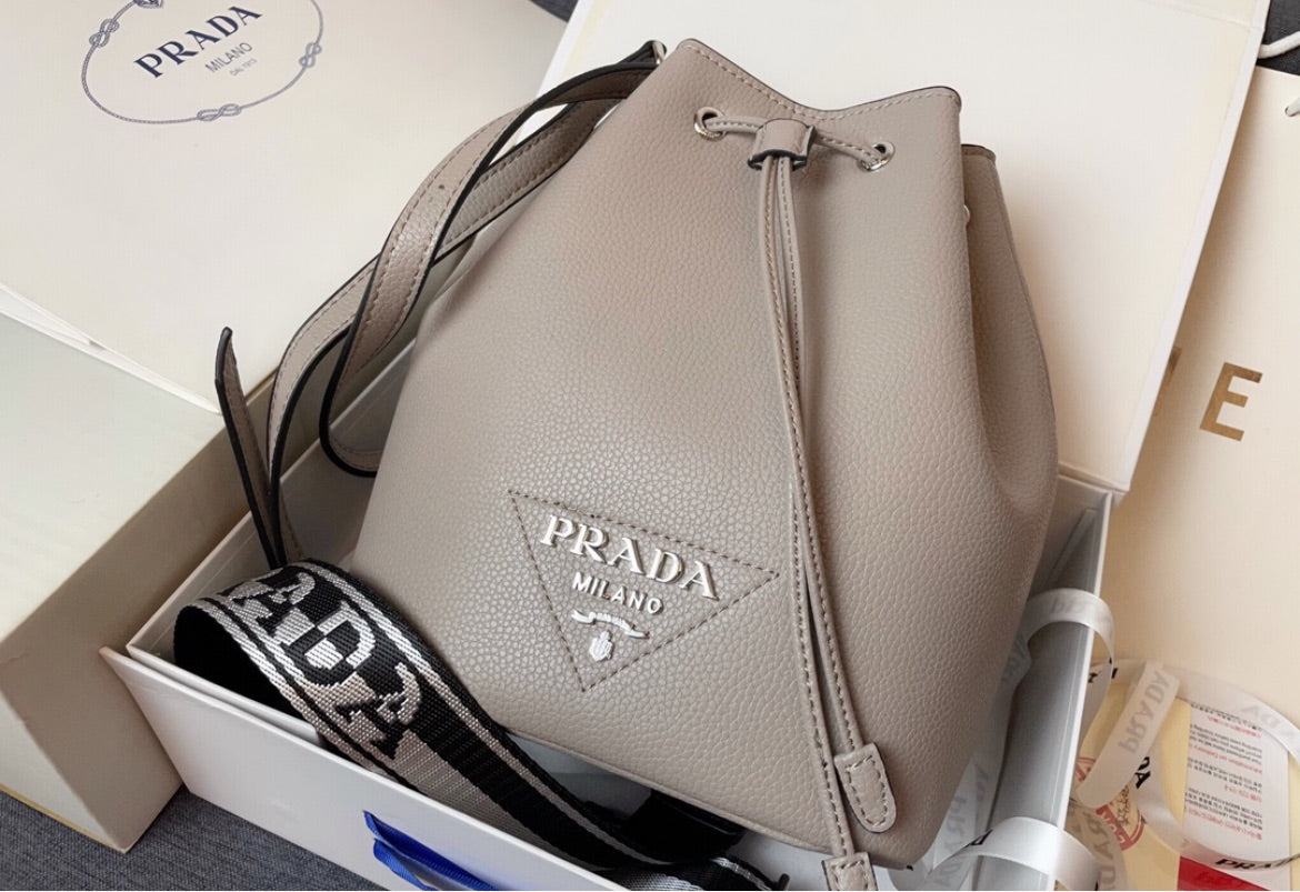 Prada woman shoulder handbag