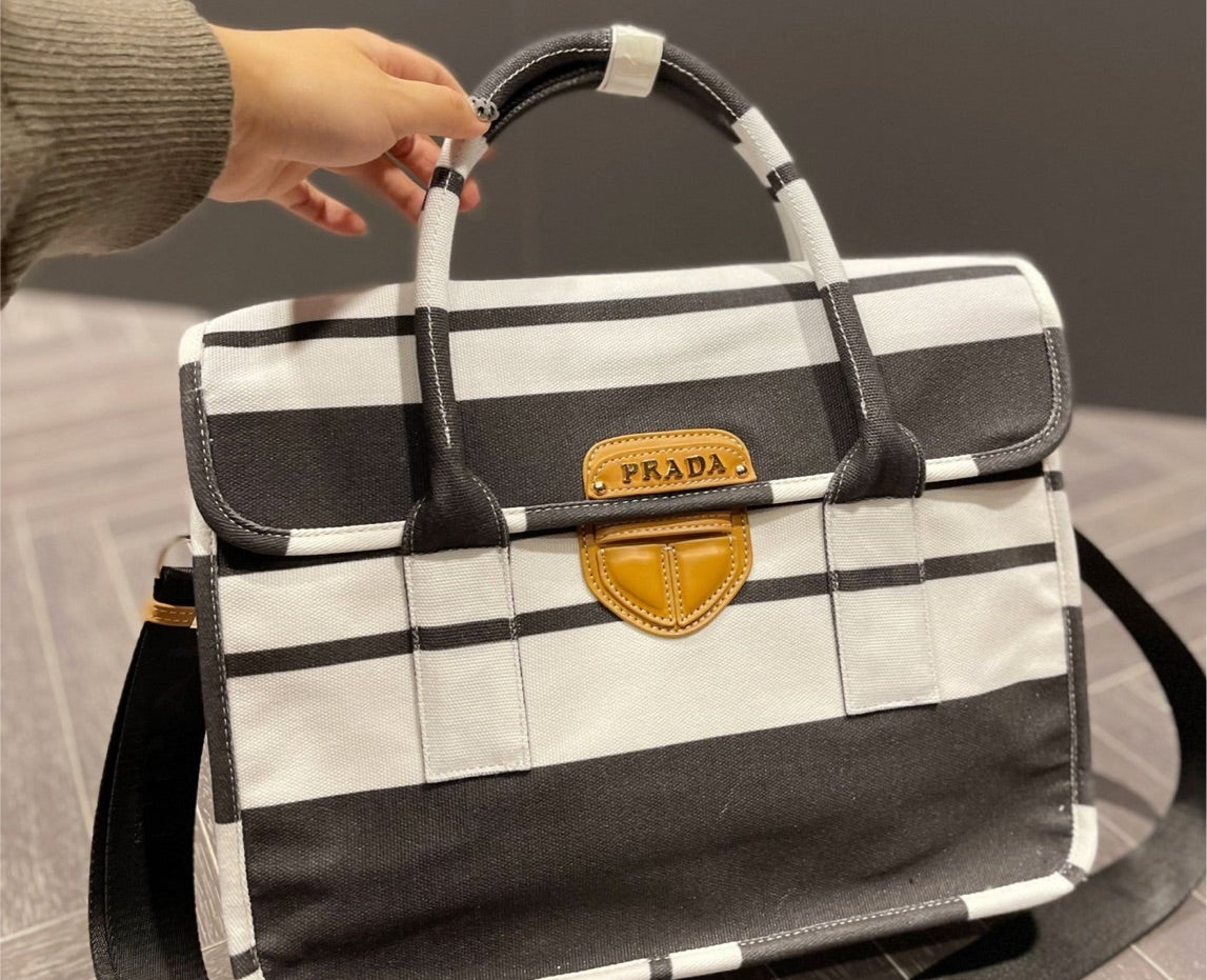 Prada woman handbag