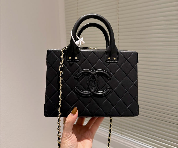 CHanel woman new shoulder bag
