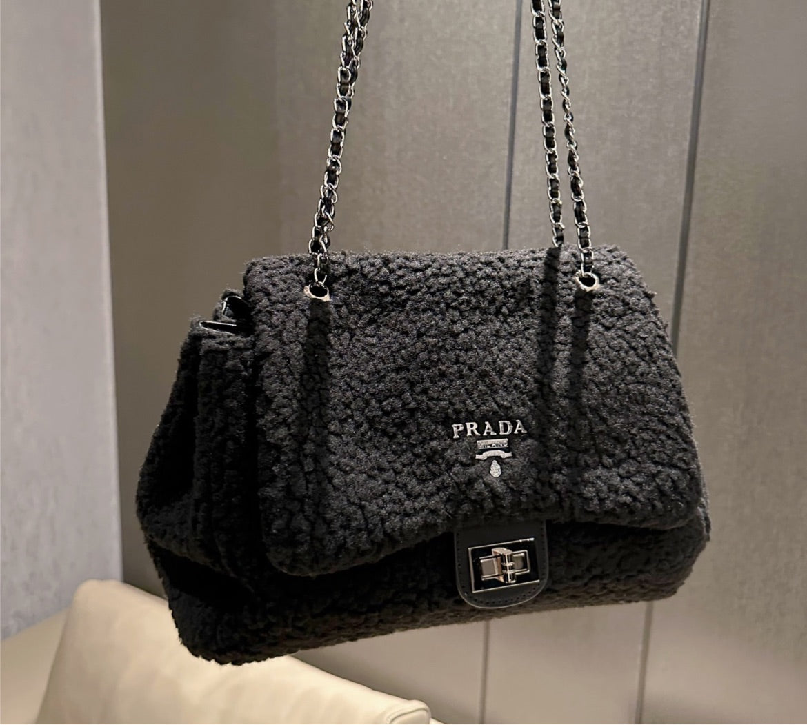 Woman Prada shoulder handbag